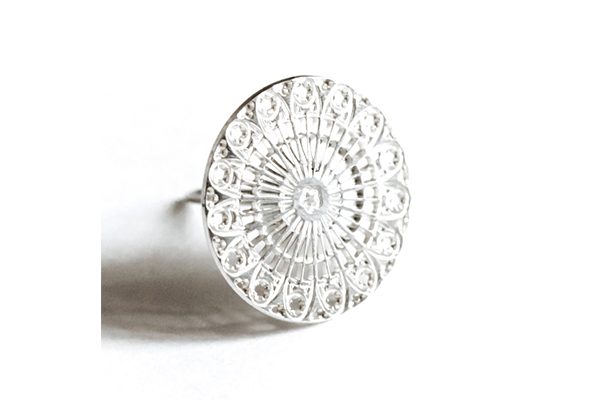 Pin's Gabrielle – Image 2