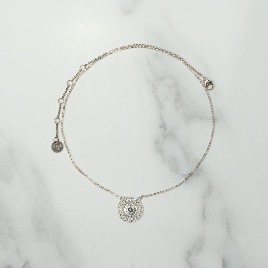 Collier Emma