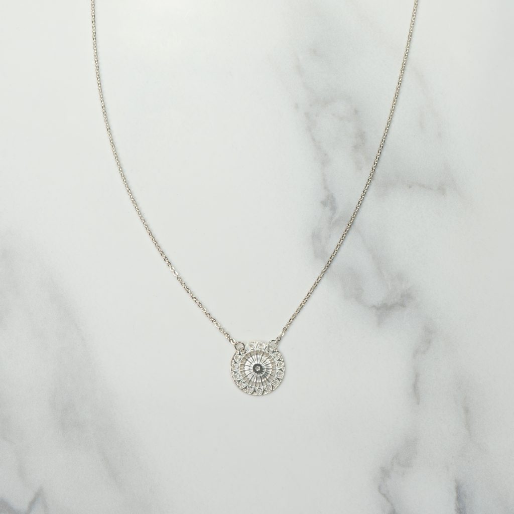 Collier Emma